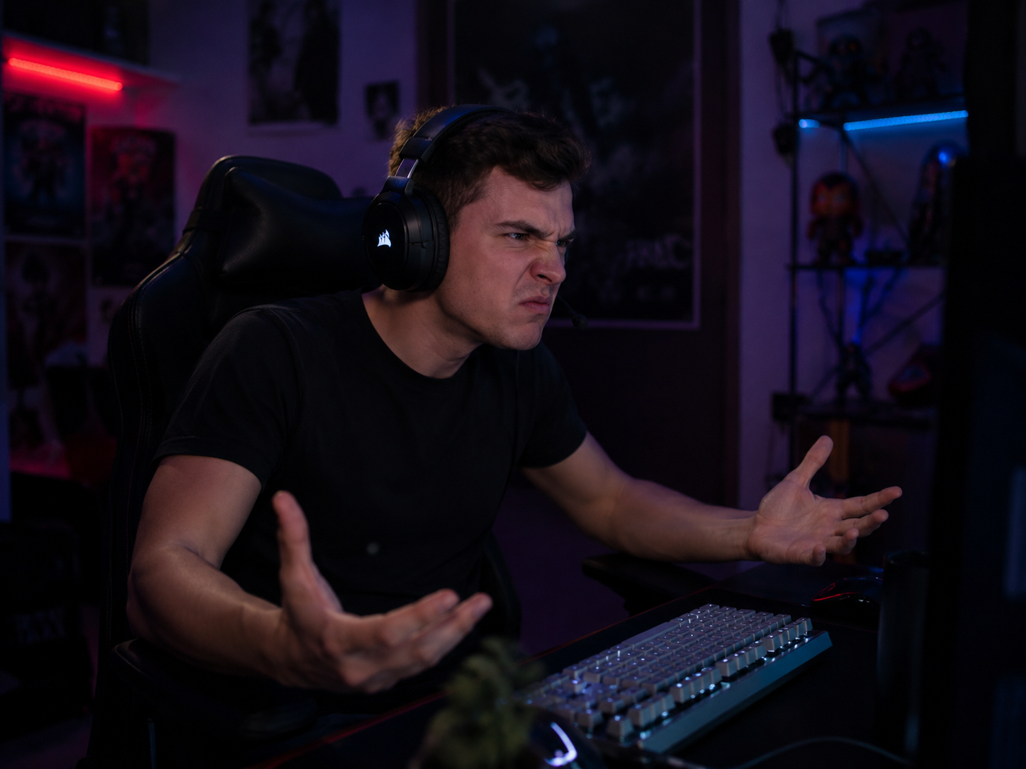 Why we said no to a popular flight sim, and picked Elite Dangerous instead